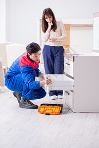 专业书架修理与组装 为您的书房注入新生