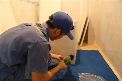 直击实木家具修补难题 从安装到维修，一站式解决服务指南